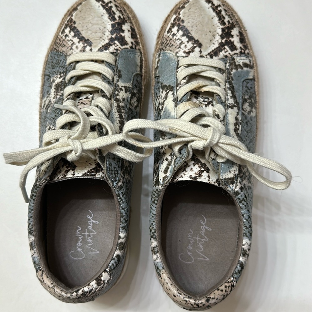 Size 8 M. Multi color Faux Snakeskin Flat